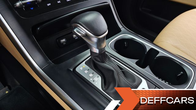 Kia CARNIVAL Gasoline 9-Seater Prestige купить на сайте DeffCars