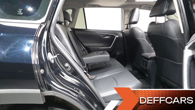 Toyota RAV4 2.5 2WD Hybrid XLE купить на сайте DeffCars