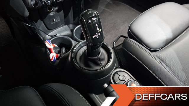 Mini COOPER 5Door Classic Third Generation купить на сайте DeffCars