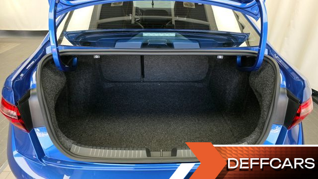 Volkswagen JETTA 1.5 TSI Prestige купить на сайте DeffCars