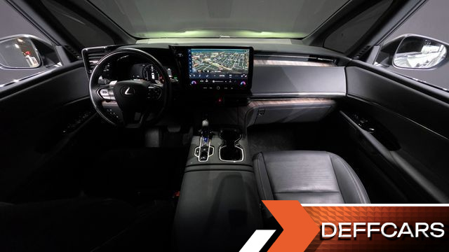Lexus LM 500h Royal купить на сайте DeffCars
