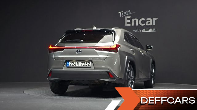 Lexus UX 2.0 AWD купить на сайте DeffCars