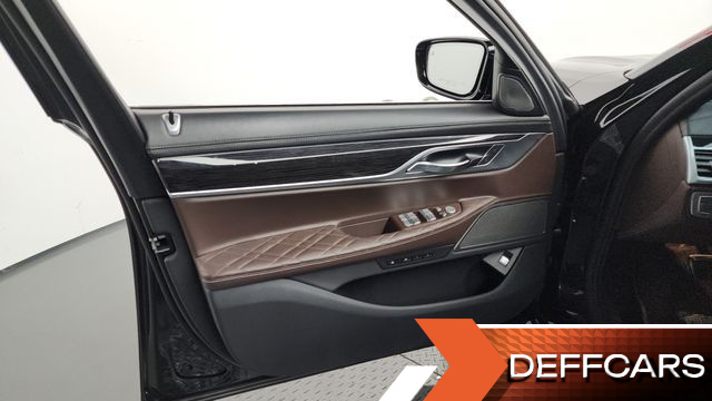 BMW 7-SERIES 730d xDrive M Sport купить на сайте DeffCars