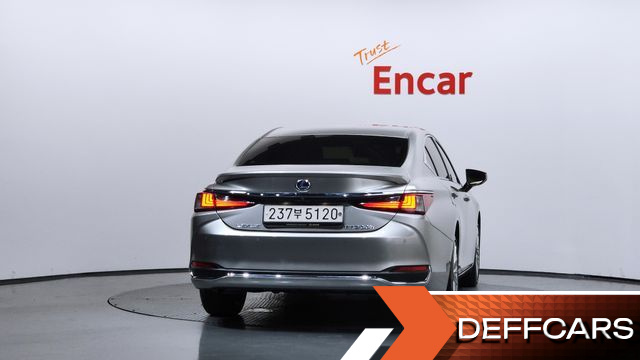Lexus ES Executive купить на сайте DeffCars