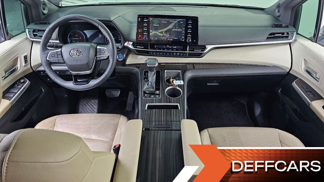 Toyota SIENNA 2.5 Hybrid AWD купить на сайте DeffCars