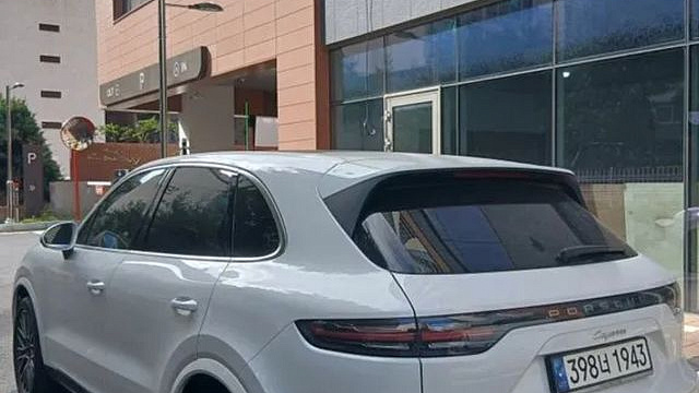 Porsche CAYENNE 3.0 купить на сайте DeffCars