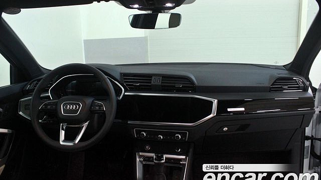 Audi Q3 40 TFSI Quattro Premium купить на сайте DeffCars