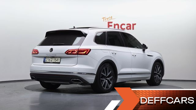 Volkswagen TOUAREG 3.0 TDI Prestige купить на сайте DeffCars