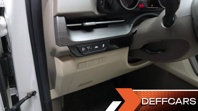 Kia CARNIVAL 9-Seater Prestige купить на сайте DeffCars