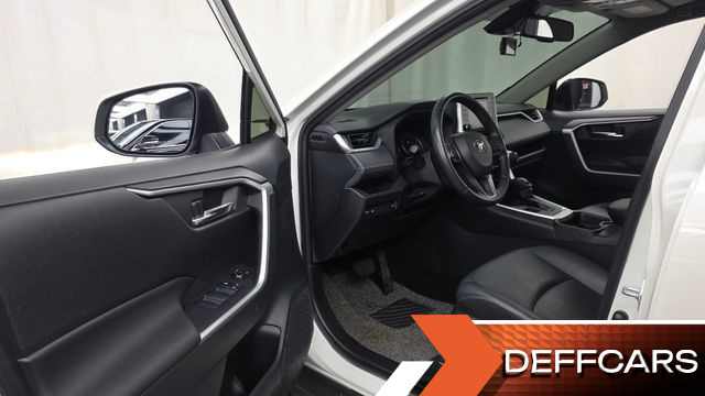 Toyota RAV4 2.5 2WD Hybrid купить на сайте DeffCars