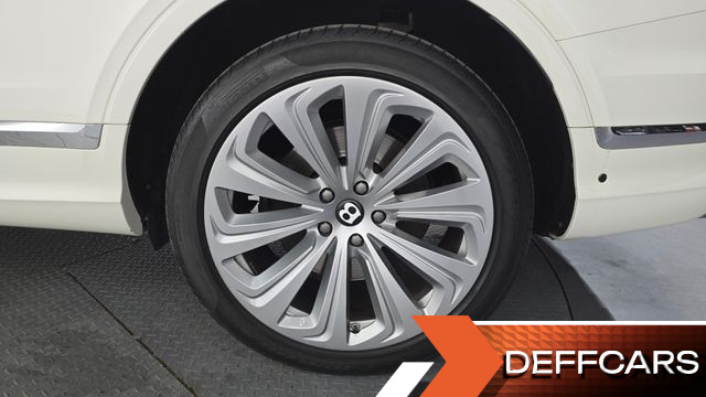 Bentley BENTAYGA 4.0 V8 купить на сайте DeffCars