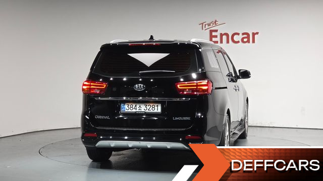 Kia CARNIVAL Gasoline 7-Seater Limousine President купить на сайте DeffCars