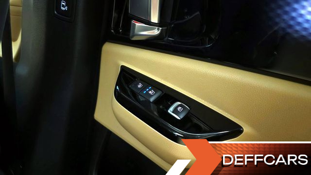 Kia CARNIVAL Gasoline 9-Seater Signature купить на сайте DeffCars