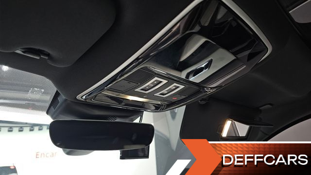 Land Rover RANGE ROVER VELAR 3.0 D300 R-Dynamic SE купить на сайте DeffCars