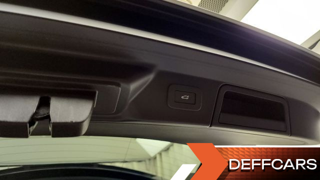 Land Rover RANGE ROVER VELAR 2.0 P250 Dynamic SE купить на сайте DeffCars