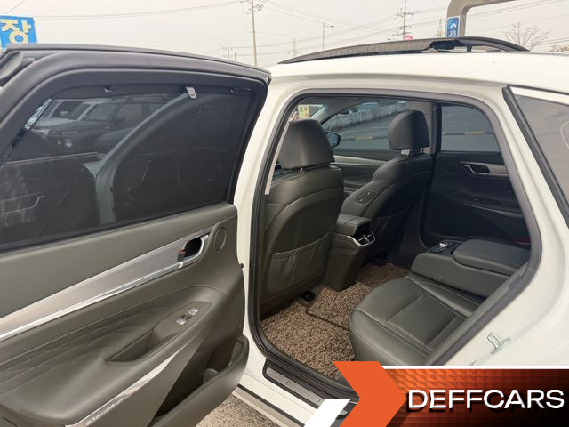 Hyundai GRANDEUR 2.5 Calligraphy купить на сайте DeffCars