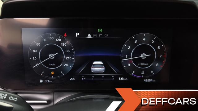 Kia CARNIVAL Gasoline 9-Seater Signature купить на сайте DeffCars