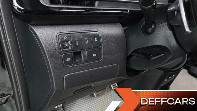 Hyundai STARIA 4WD Lounge 7-Seater Inspiration купить на сайте DeffCars