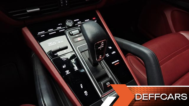 Porsche CAYENNE 3.0 E-Hybrid купить на сайте DeffCars