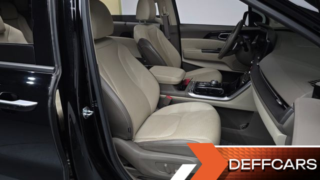 Kia CARNIVAL Gasoline 9-Seater Signature купить на сайте DeffCars