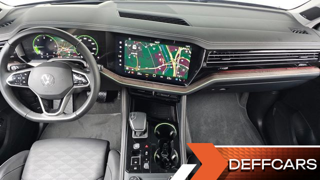 Volkswagen TOUAREG 3.0 TDI Prestige купить на сайте DeffCars