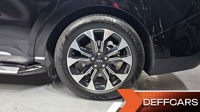 Kia CARNIVAL Gasoline 7-Seater Signature купить на сайте DeffCars
