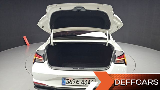 Hyundai AVANTE Inspiration купить на сайте DeffCars