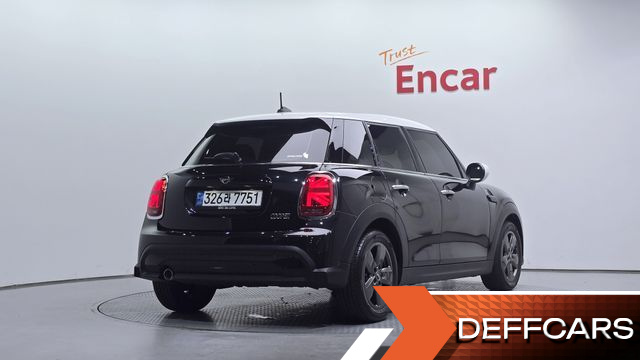 Mini COOPER 5Door Classic Third Generation купить на сайте DeffCars