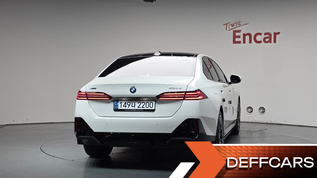 BMW 5-SERIES 530e xDrive M Sport купить на сайте DeffCars