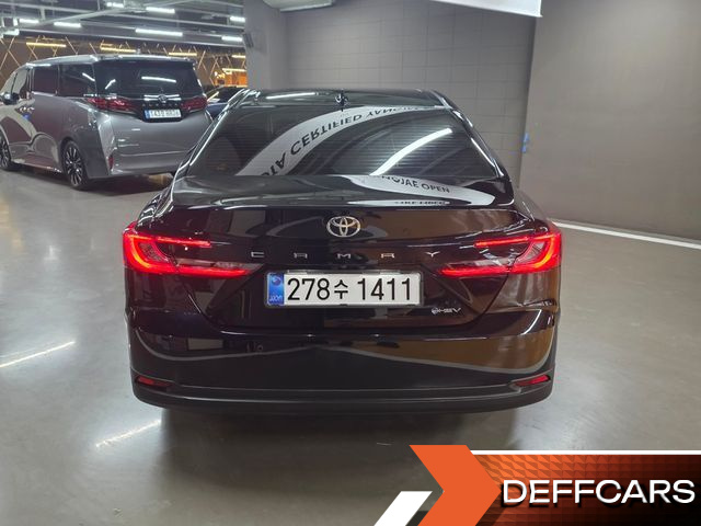 Toyota CAMRY 2.5 XLE Hybrid купить на сайте DeffCars