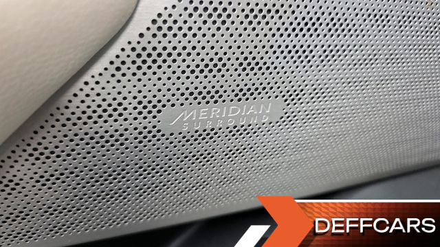 Land Rover RANGE ROVER VELAR 3.0 D300 R-Dynamic SE купить на сайте DeffCars