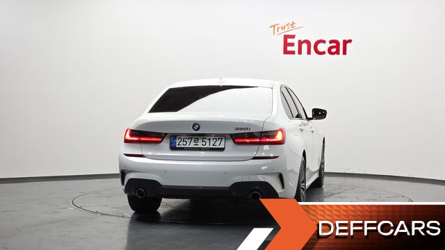 BMW 3-SERIES 320i M Sport купить на сайте DeffCars