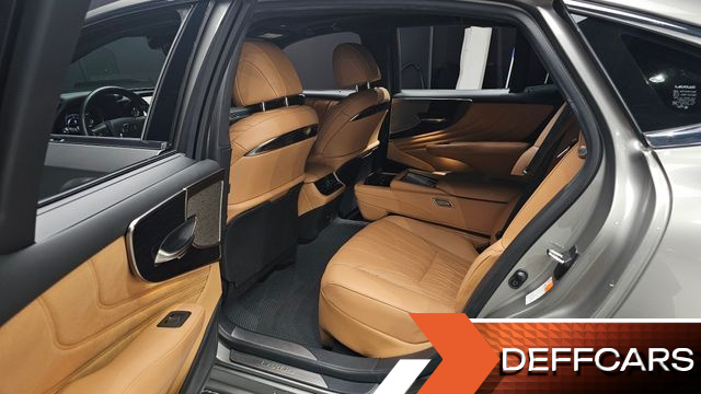Lexus LS 3.5 Luxury AWD купить на сайте DeffCars