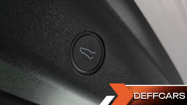 Tesla MODEL Y RWD купить на сайте DeffCars