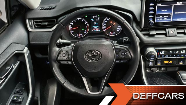 Toyota RAV4 2.5 2WD купить на сайте DeffCars