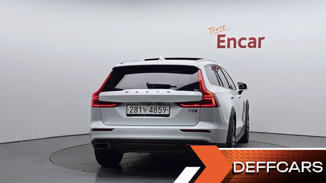Volvo V60 T5 Pro AWD купить на сайте DeffCars