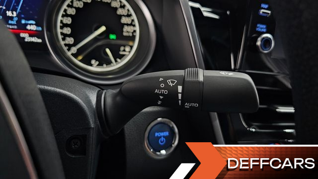Toyota CAMRY 2.5 LE Hybrid купить на сайте DeffCars