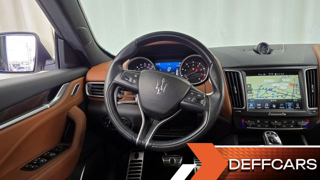 Maserati LEVANTE 3.0 AWD Premium купить на сайте DeffCars