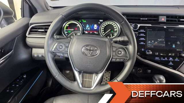 Toyota CAMRY 2.5 XLE Hybrid купить на сайте DeffCars