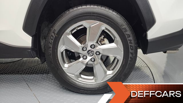 Toyota RAV4 2.5 4WD Hybrid купить на сайте DeffCars