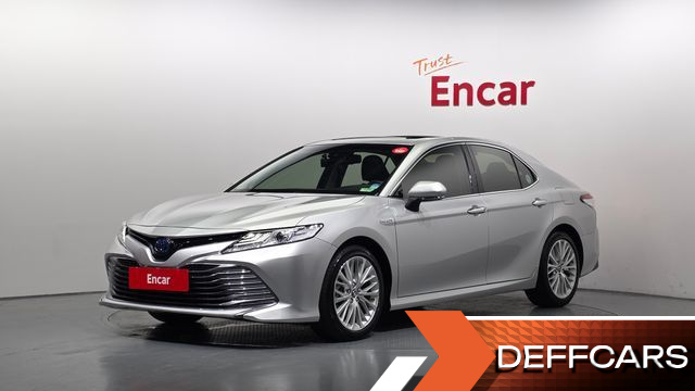 Toyota CAMRY 2.5 XLE Hybrid купить на сайте DeffCars