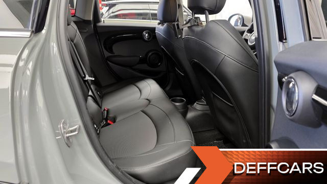 Mini COOPER 5Door Classic Third Generation купить на сайте DeffCars