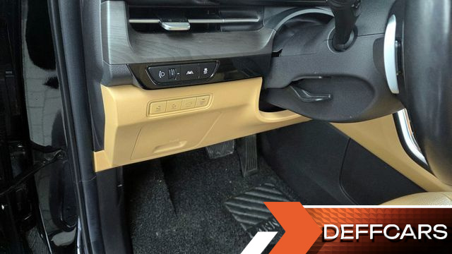 Kia CARNIVAL Gasoline 9-Seater Signature купить на сайте DeffCars
