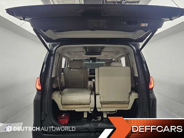 Lexus LM 500h Executive купить на сайте DeffCars