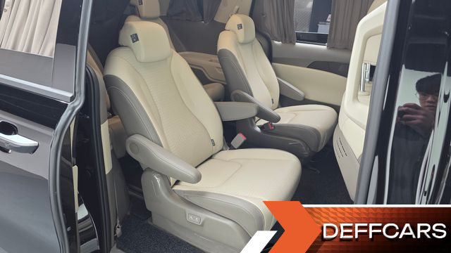 Kia CARNIVAL HEV 9-Seater Hi-Limousine Signature купить на сайте DeffCars