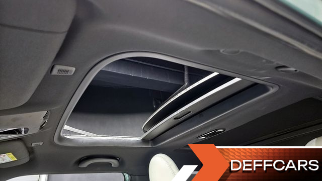 Mini COOPER 5 Door Favoured купить на сайте DeffCars