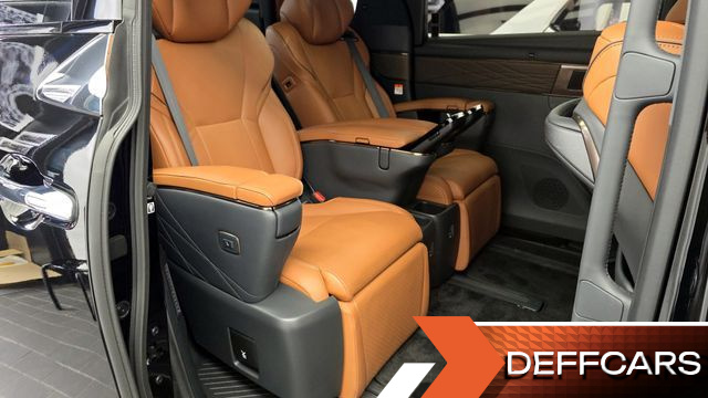 Toyota ALPHARD 2.5 HEV Executive AWD купить на сайте DeffCars