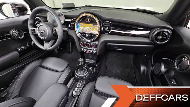 Mini COOPER CONVERTIBLE Classic Third Generation купить на сайте DeffCars