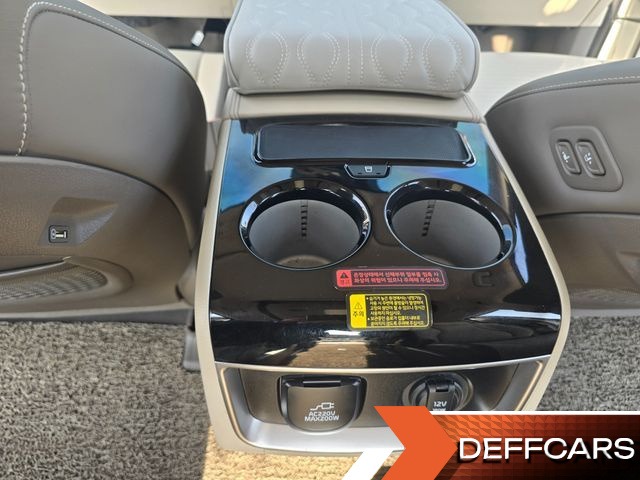 Kia CARNIVAL Gasoline 9-Seater Hi-Limousine Signature купить на сайте DeffCars