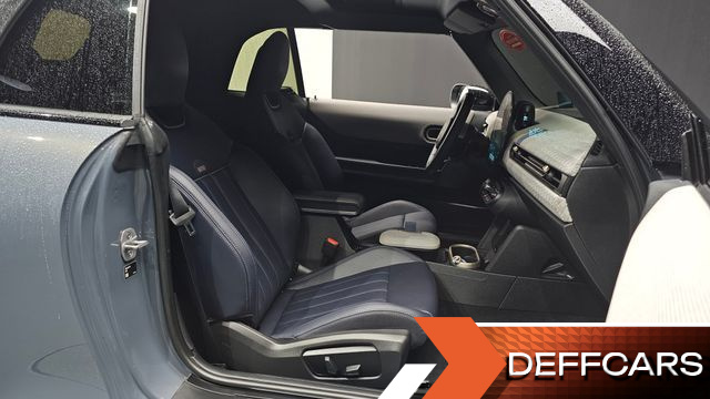 Mini COOPER CONVERTIBLE Favoured купить на сайте DeffCars